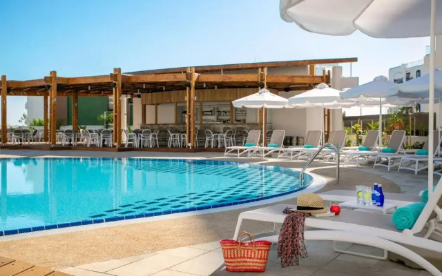 Vangelis Hotel & Suites