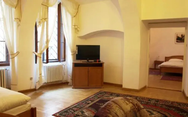 U Cerneho Medveda- At The Black Bear