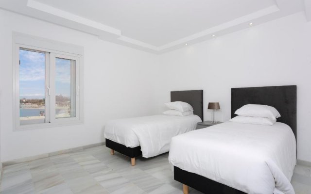 B51 Executive Flats Marbella Puerto Banus