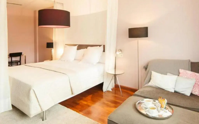 BYPILLOW Villa Lorena