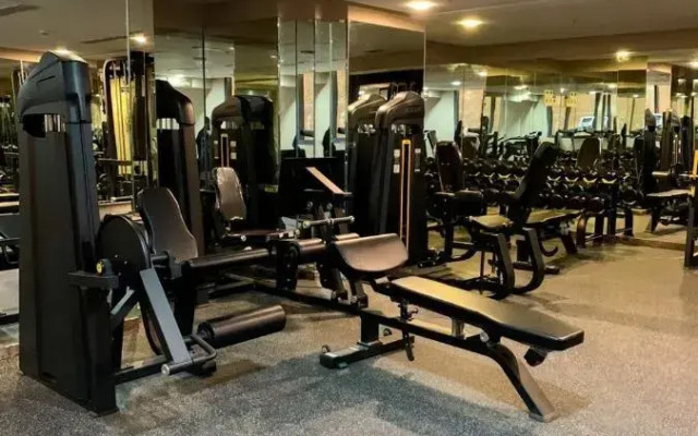 Violet Al Azizia Hotel