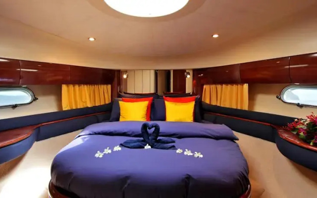 Luxury Yacht IR1311