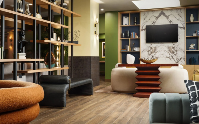 Burton House, Beverly Hills, A Tribute Portfolio Hotel