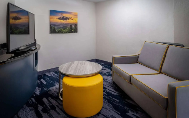 Best Western Plus Hotel Beckley Inn