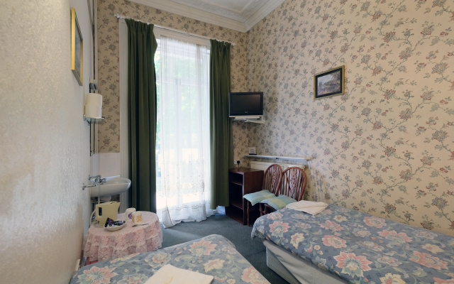 Fairways Bayswater