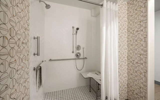 Holiday Inn Ontario by IHG