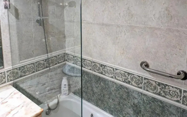 Two Bedroom Apartment — 110m2, AC, Terrace, Wi-Fi