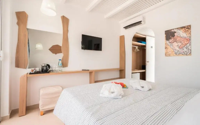 Aloe Hotel