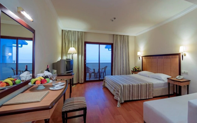 Miarosa İncekum Beach Hotel