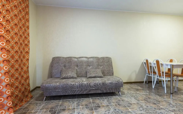 Азбука на проспекте Октября 107Б