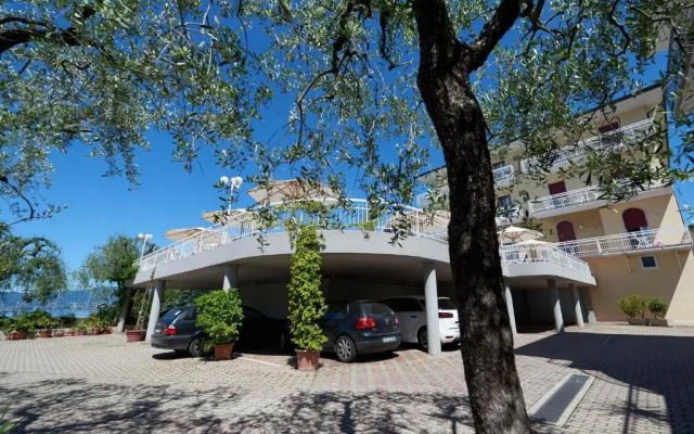 Hotel Benacus Torri del Benaco