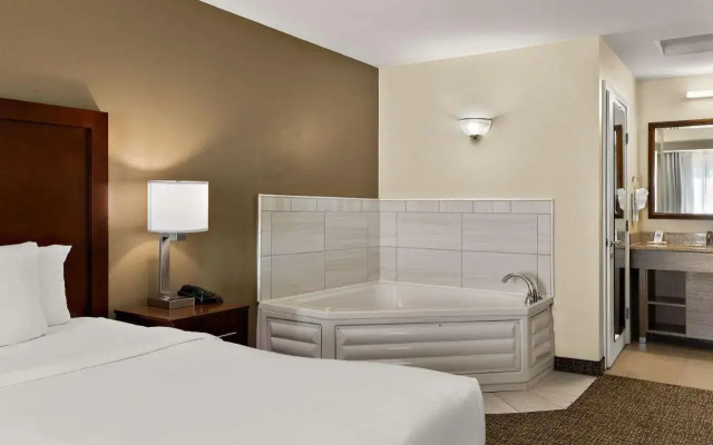 Comfort Inn & Suites Sequoia/Kings Canyon