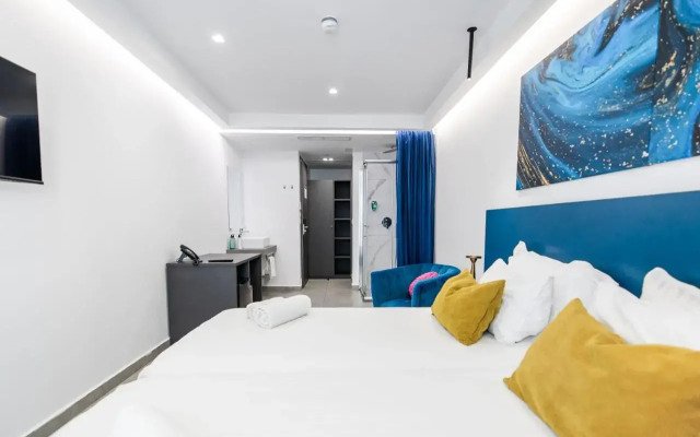 V Hotel