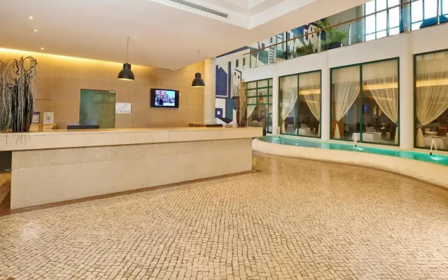Balaia Plaza