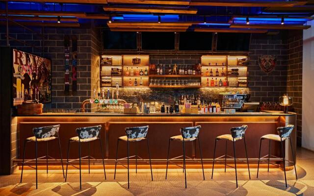 Revier Hotel - Dubai