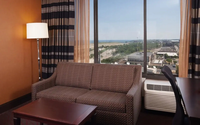 DoubleTree by Hilton Hotel Cleveland Downtown - Lakeside