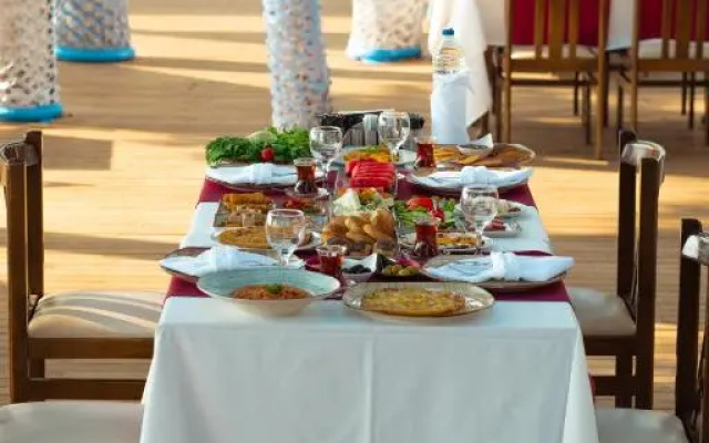 Отель Rox Resort