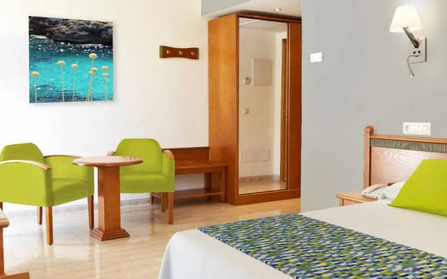 Universal Hotel Laguna