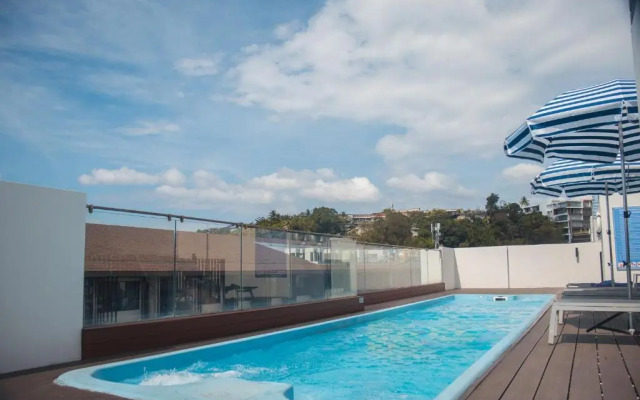 The Blue Pearl Kata Hotel