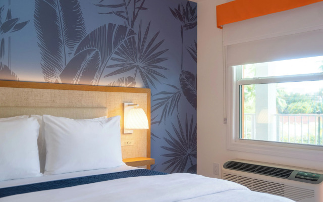 Sunshine Suites Resort