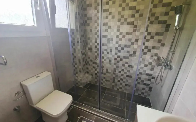 Bella De Lux Apts