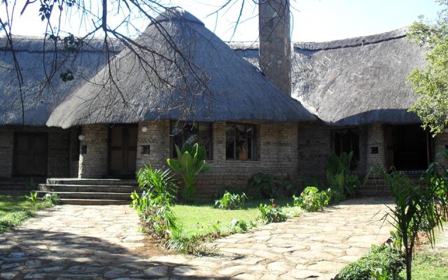 Hippo Creek Lodge