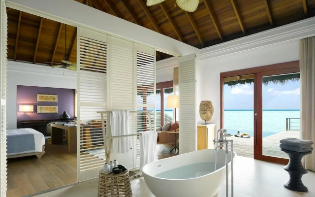 Dusit Thani Maldives Resort
