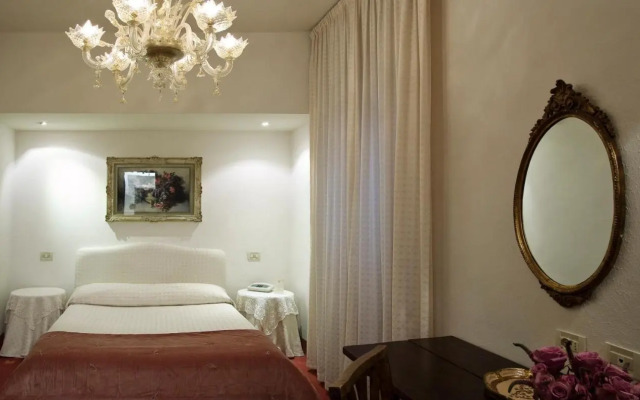 Hotel Columbia