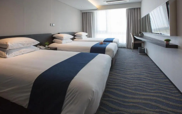 Gloucester Hotel and Resorts