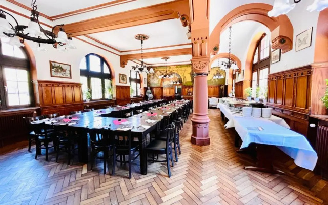 Hotel Hoepfner Burghof