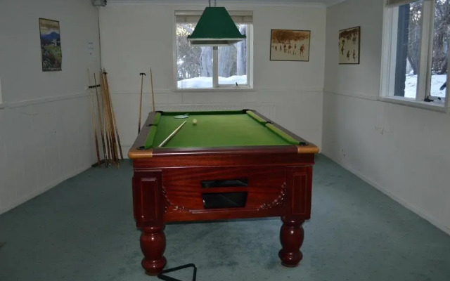 Ajax Ski Club Lodge