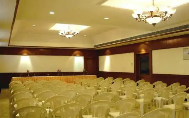 Hotel Sindhu International
