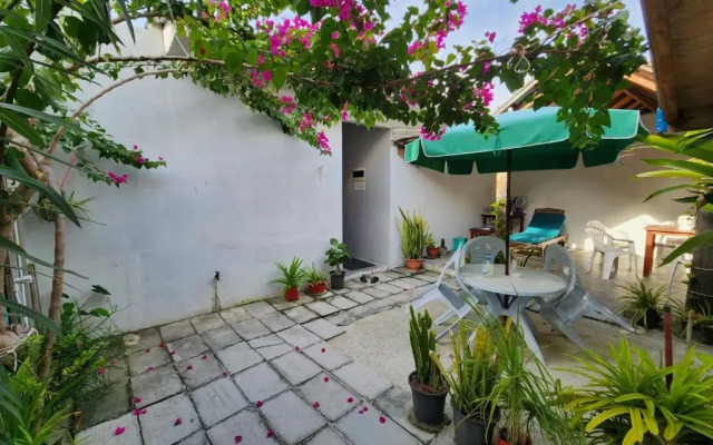 Jerrys Dive Lodge Guest House