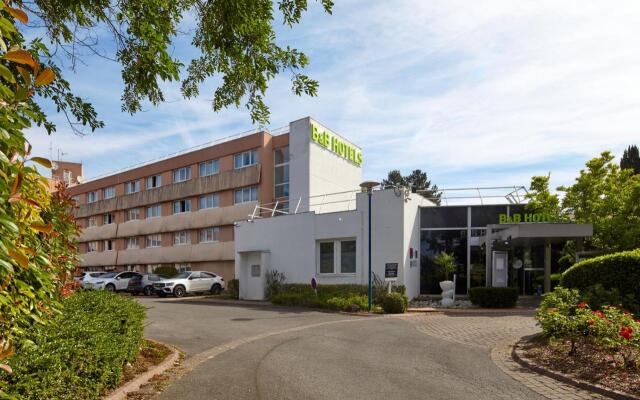 B&B HOTEL Cergy Port