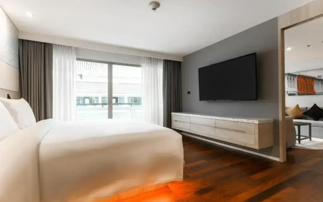 Radisson RED Phuket Patong Beach	