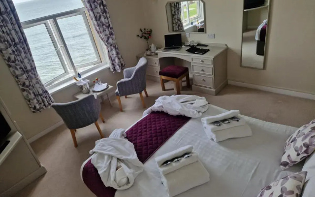 Redcliffe Hotel