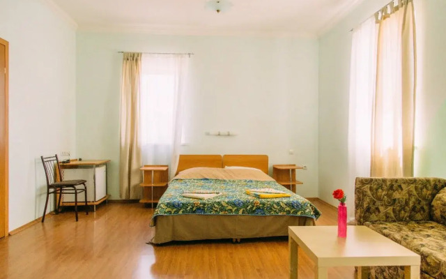 Charly Guest House