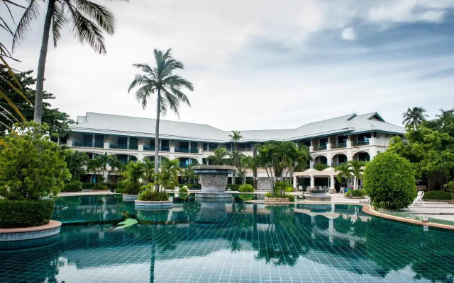 Phi Phi Island Cabana Hotel
