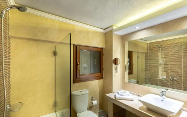 Курорт Nevros Hotel Resort & Spa