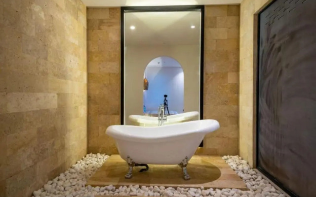 Lures Hotel