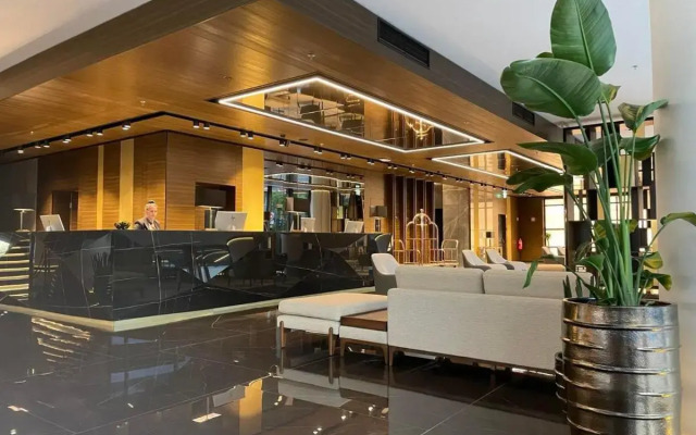 Grand Plaza Hotel and Congress Centre