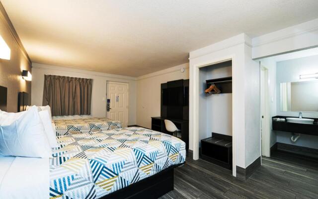 Motel 6 Baytown, TX - Garth Rd