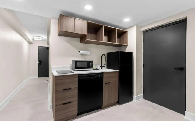 Latitude Suites Tinton Falls Eatontown/BW Premier Collection 