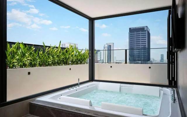Novotel Bangkok On Siam Square Hotel