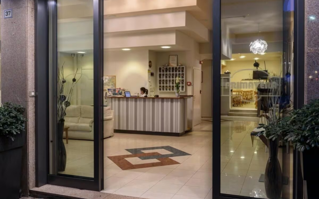 Primavera Hotel