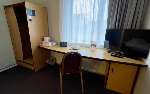 Travelodge Liverpool Central Queens Dock and Arena Hotel
