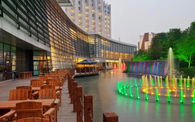 Crowne Plaza Beijing International Airport by IHG