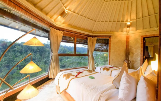 Kupu Kupu Barong Villas and Tree Spa by L'OCCITANE