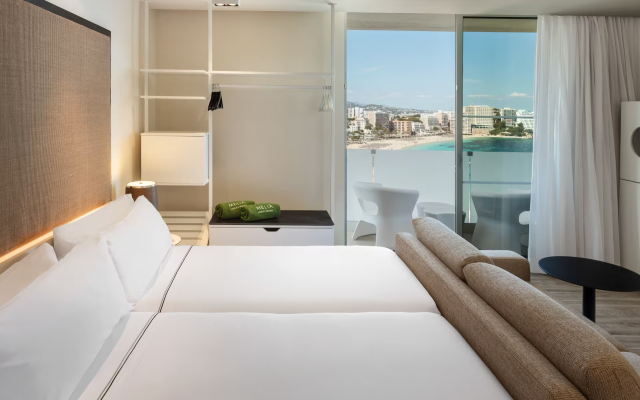 Отель Melia South Beach