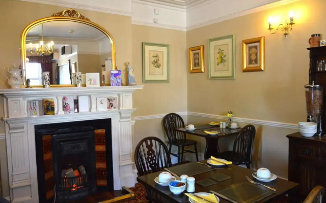 Victoria Lodge